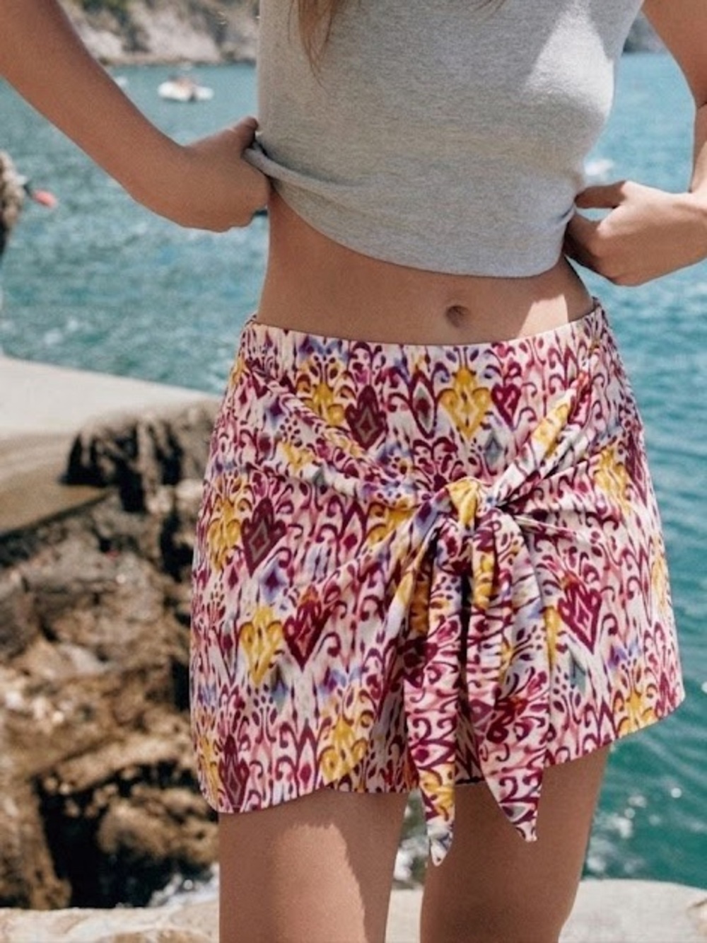 ZARA MULTICOLOR PRINT SKORT {Large}